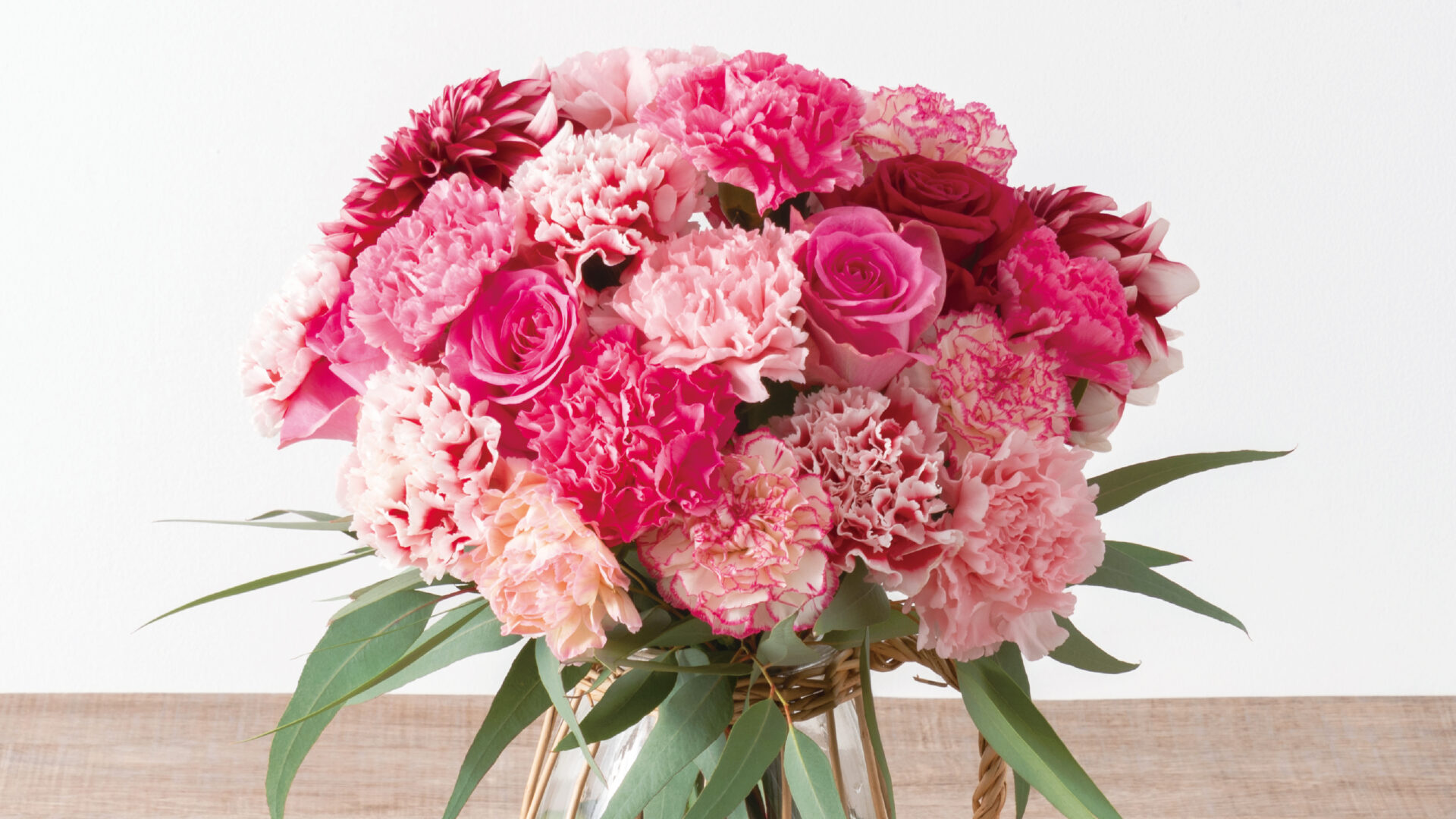 パンフレット制作事例_コーナン商事の画像| 大阪・東京のデザイン会社 タイタン・アート ｜ ブランディング・WEB・パッケージデザイン・パンフレット・カタログ制作