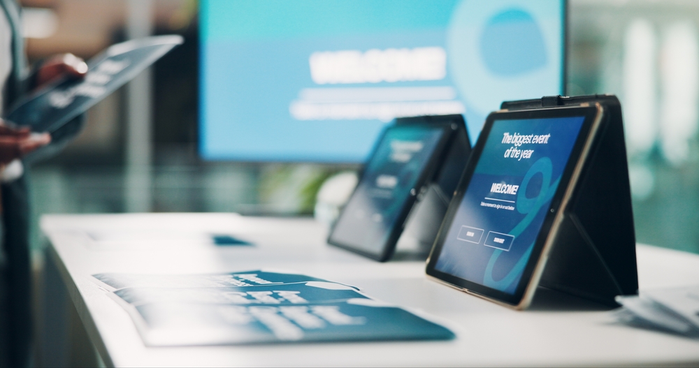 大阪のデザイン会社タイタン・アートのパンフレットデザイン制作事例11選！見やすいデザイン制作のコツを完全解説